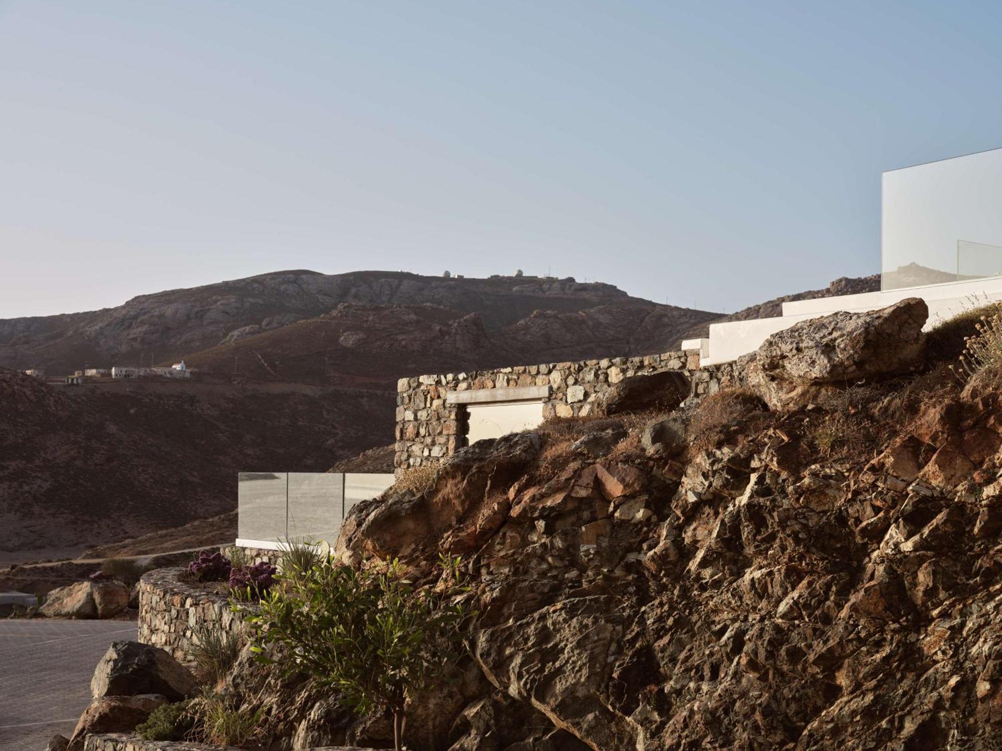Отель Semeli Coast Mykonos Curio Collection By Hilton Merchia Beach Экстерьер фото